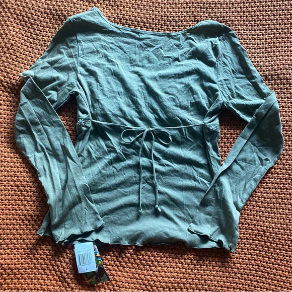 NWT FANG Long Sleeve Blouse - Picture 3 of 4